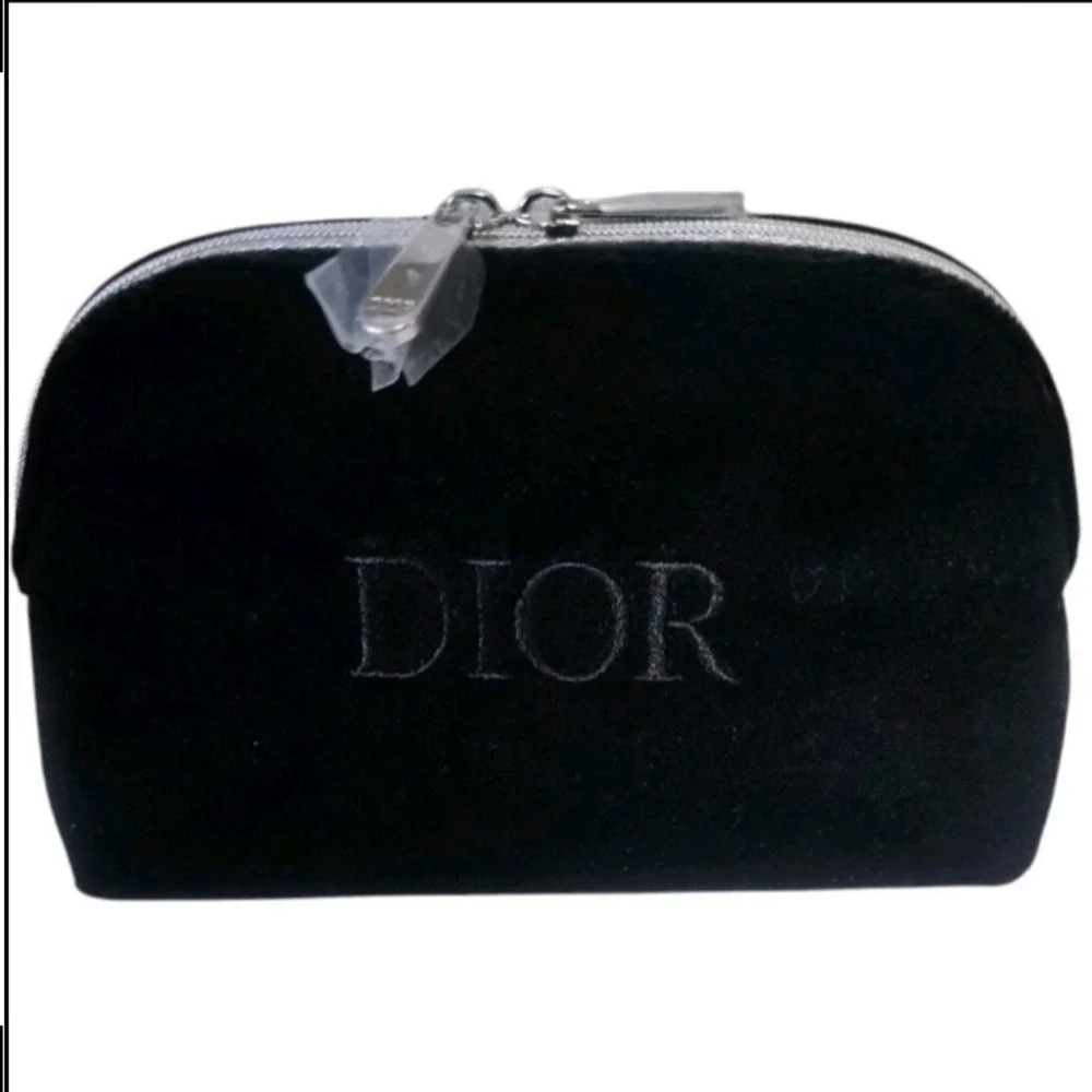 DIOR Makeup CD Logo Punch with Black Velvet Travel Bag & Cream Brush Not Include